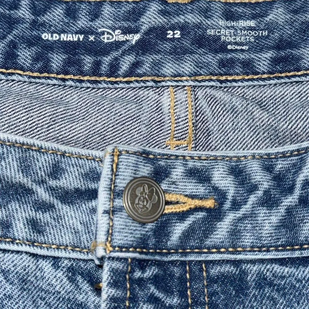 Disney Minnie Mouse Denim Mini Shorts WOMEN'S SIZE 22 - Picture 4 of 8